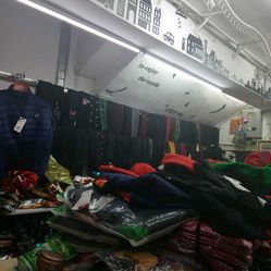 西湖服裝(小商品)批發(fā)城(百勝批發(fā))電話, 地址, 價(jià)格, 營(yíng)業(yè)時(shí)間(圖)-服飾鞋包-東莞購(gòu)物-大眾點(diǎn)評(píng)網(wǎng)